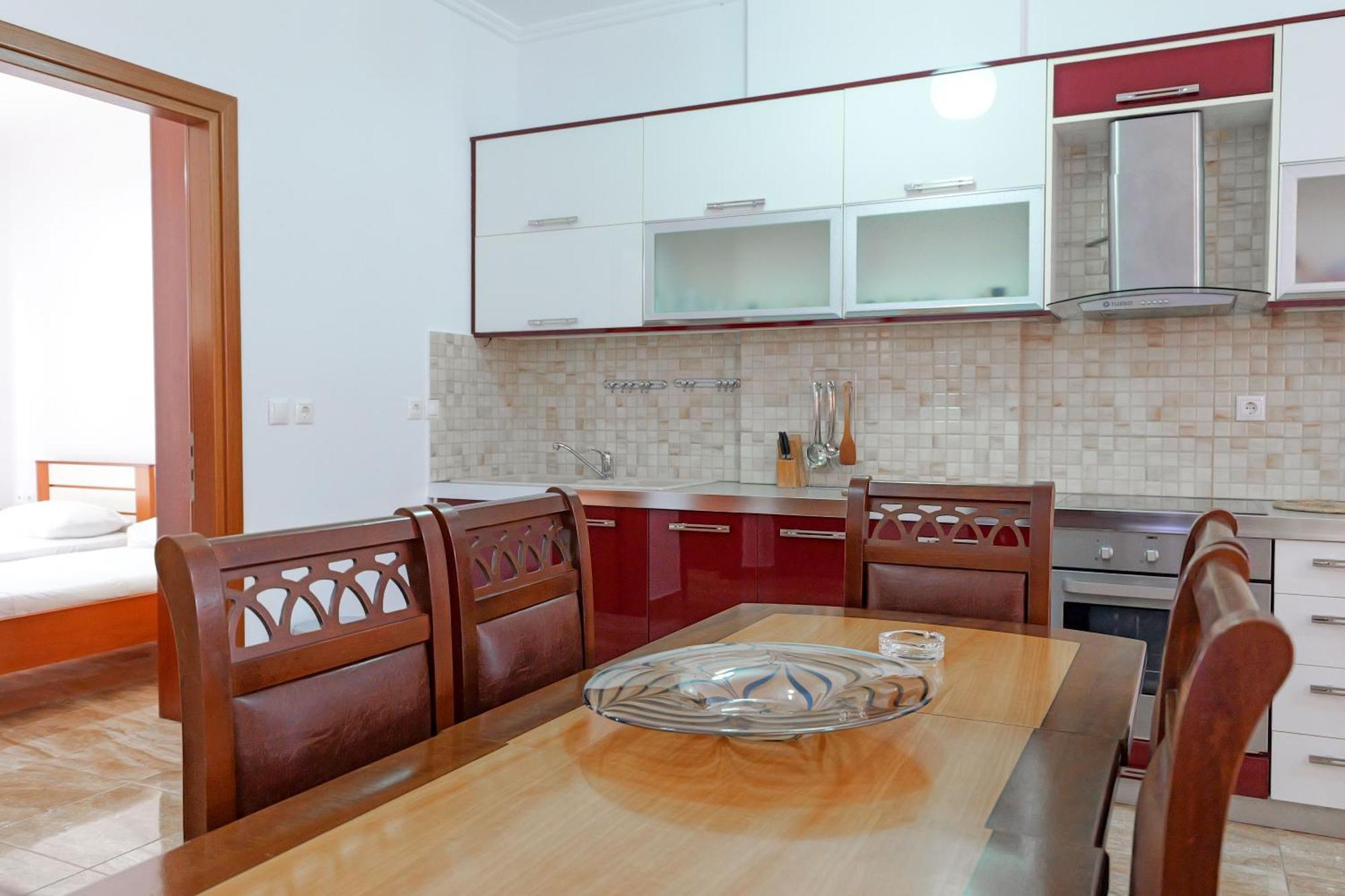 Guesthouse Moonlight Downtown Ксамил Екстериор снимка