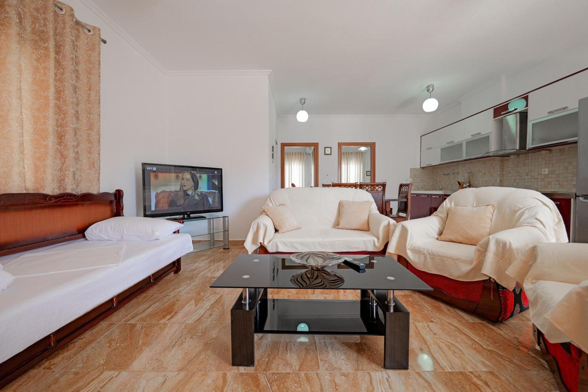 Guesthouse Moonlight Downtown Ксамил Екстериор снимка